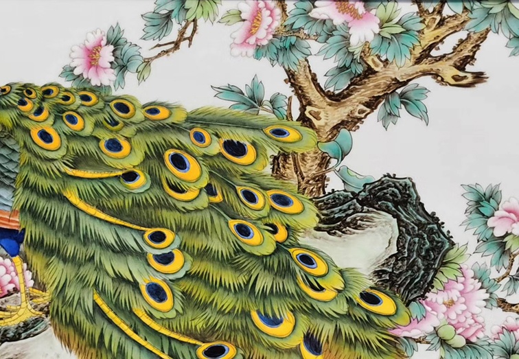 景德镇名家手绘孔雀牡丹瓷板画作品
